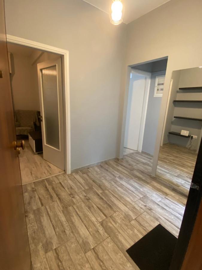 Lovely Apartment/1Bedroom Next To Metro Atene Esterno foto